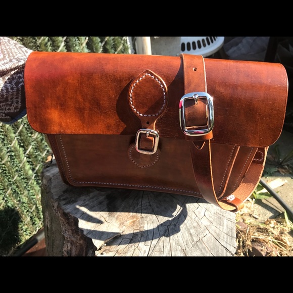 Handmade leather satchel - Picture 3 of 8